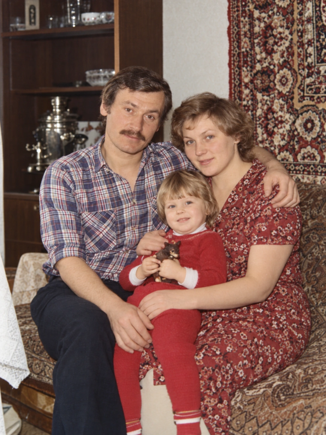 Восстановление выцветшей фотографии 1980-х годов